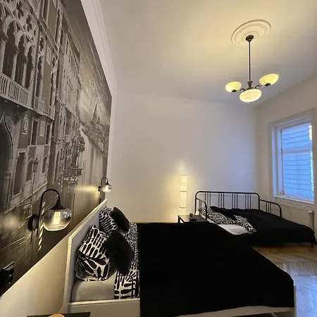 Rome Style Apartment, Heart Of Apartmán Budapešť